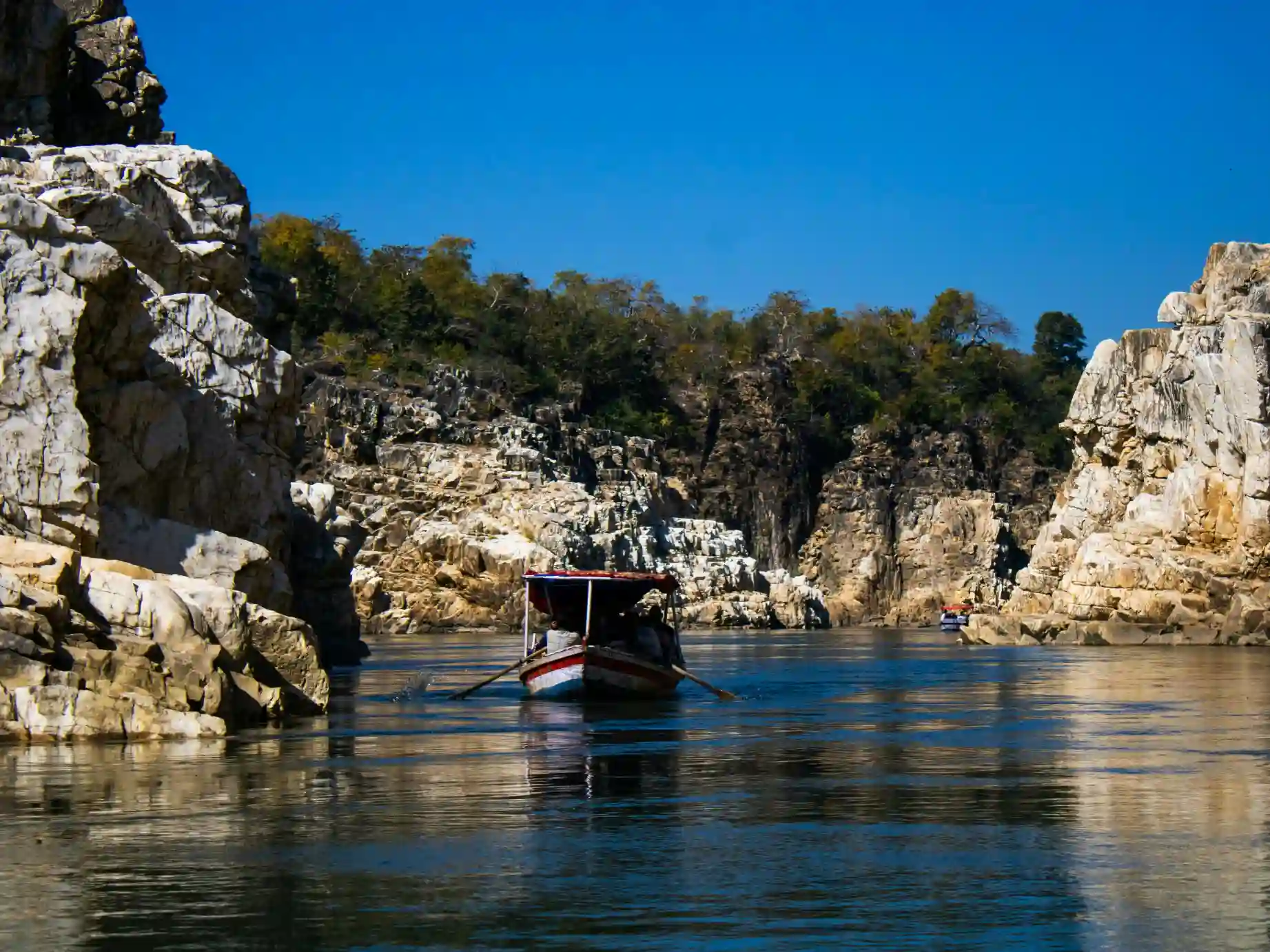 Marble Rocks and Dhuandhar Falls at Bhedaghat